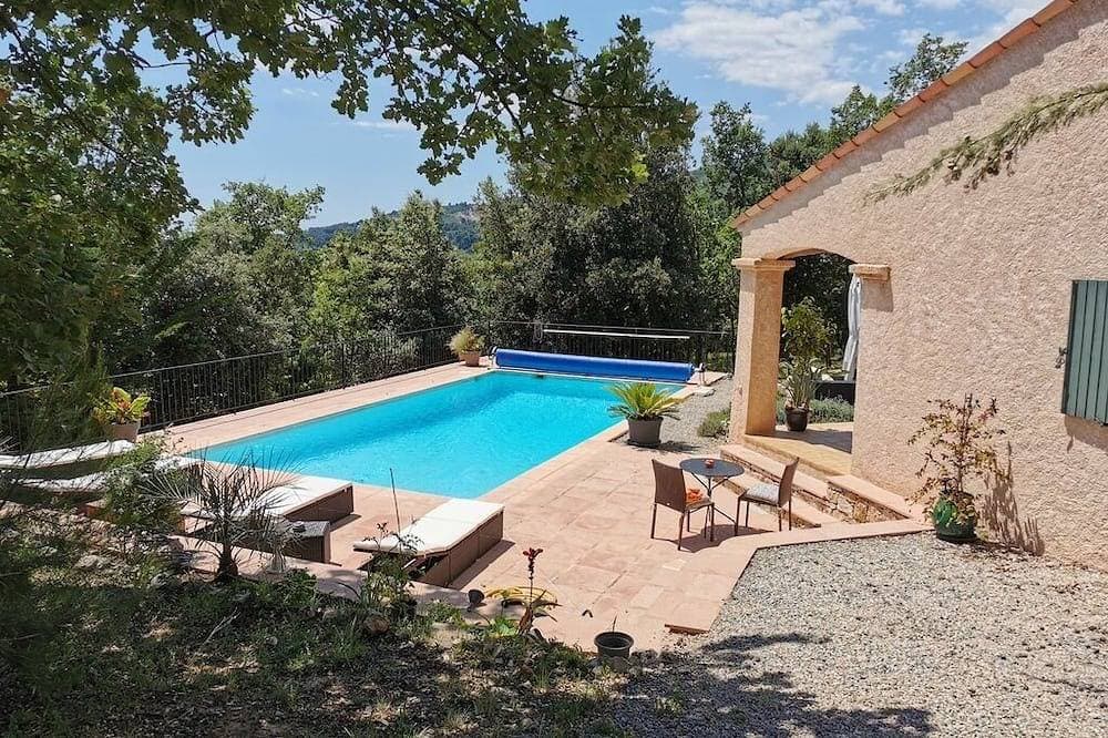 Charming villa between sea and mountains 1