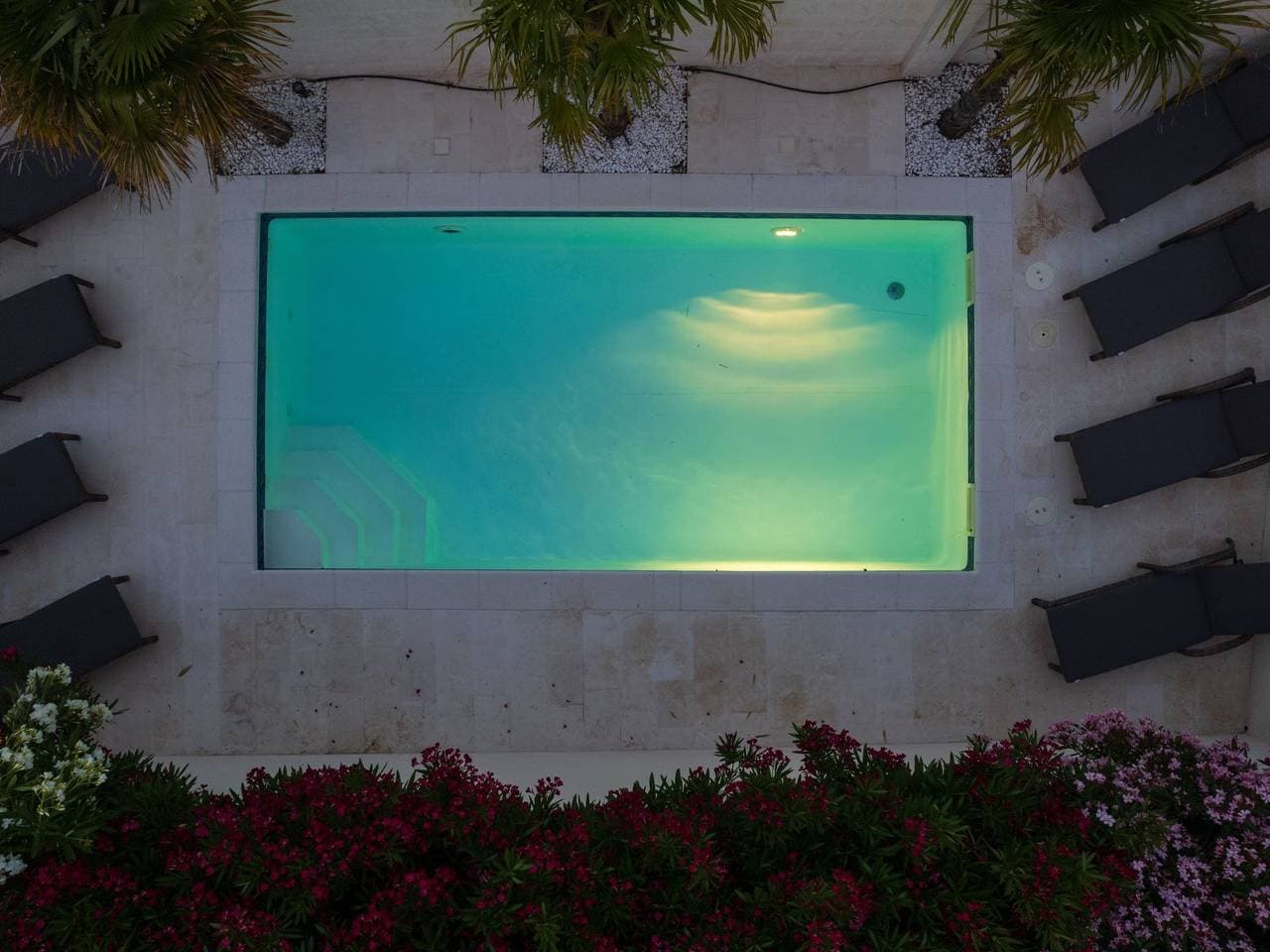 Foto 5 von 96: Suartini Viganj mit einem Pool
