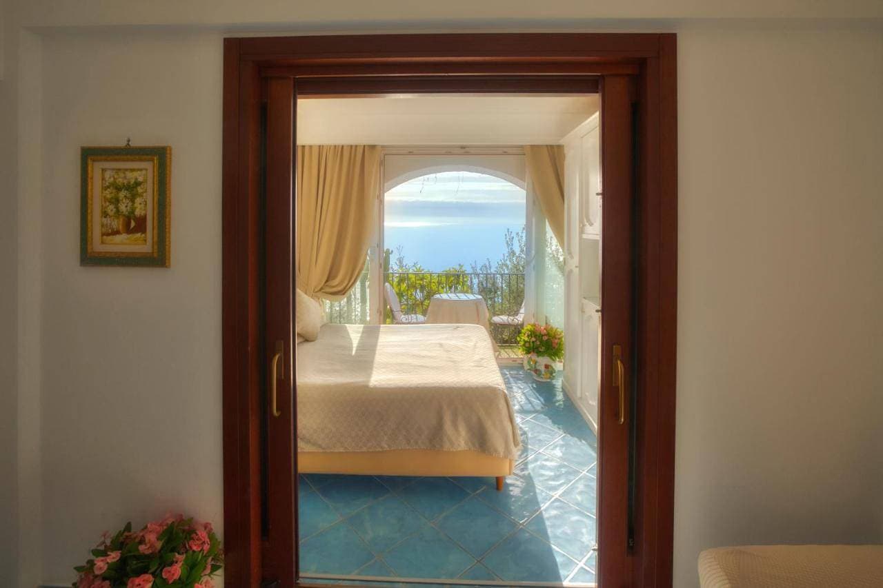 Foto 11 von 11: Superior Double Room with Balcony and Partial Sea View