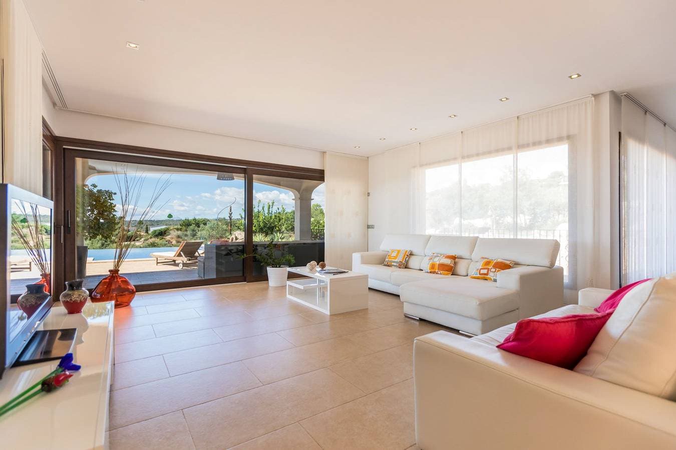Foto 11 von 40: Villa für 8 Personen mit Pool