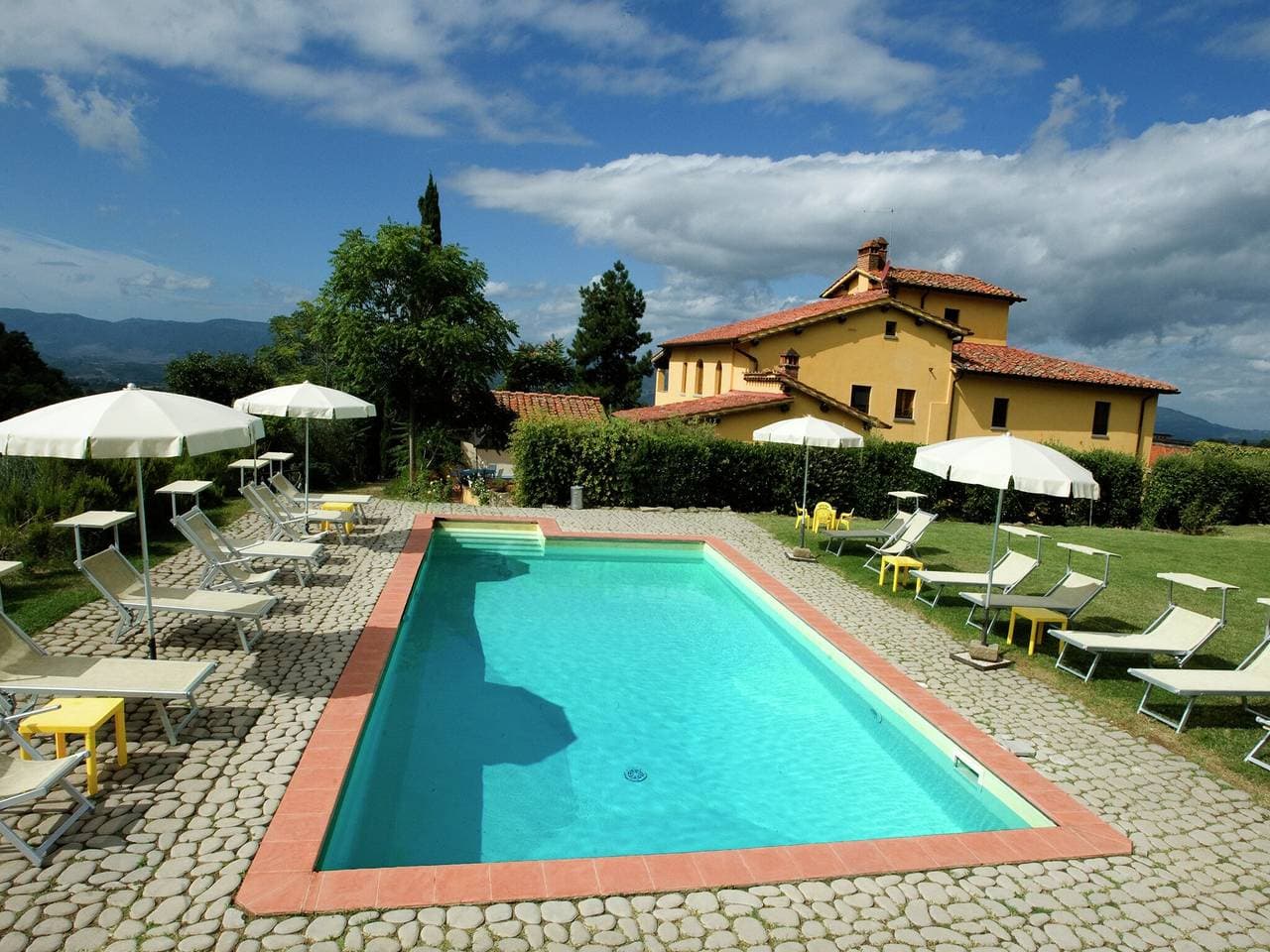 Foto 12 von 62: Villa in der Toskana mit Pool am Strand