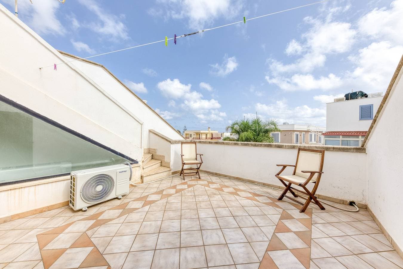 Foto 2 von 25: Apartment 'Baia Delle Sirene Le' mit privater Terrasse und Klimaanlage
