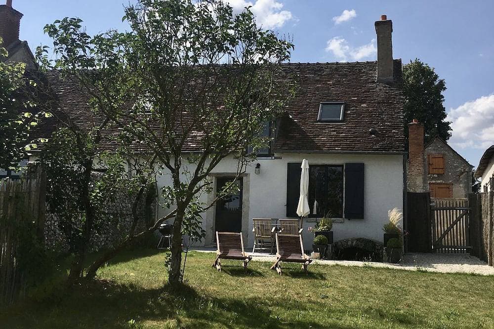 18th century character gîte in the Val De Chambord at the gates of Chambord 1