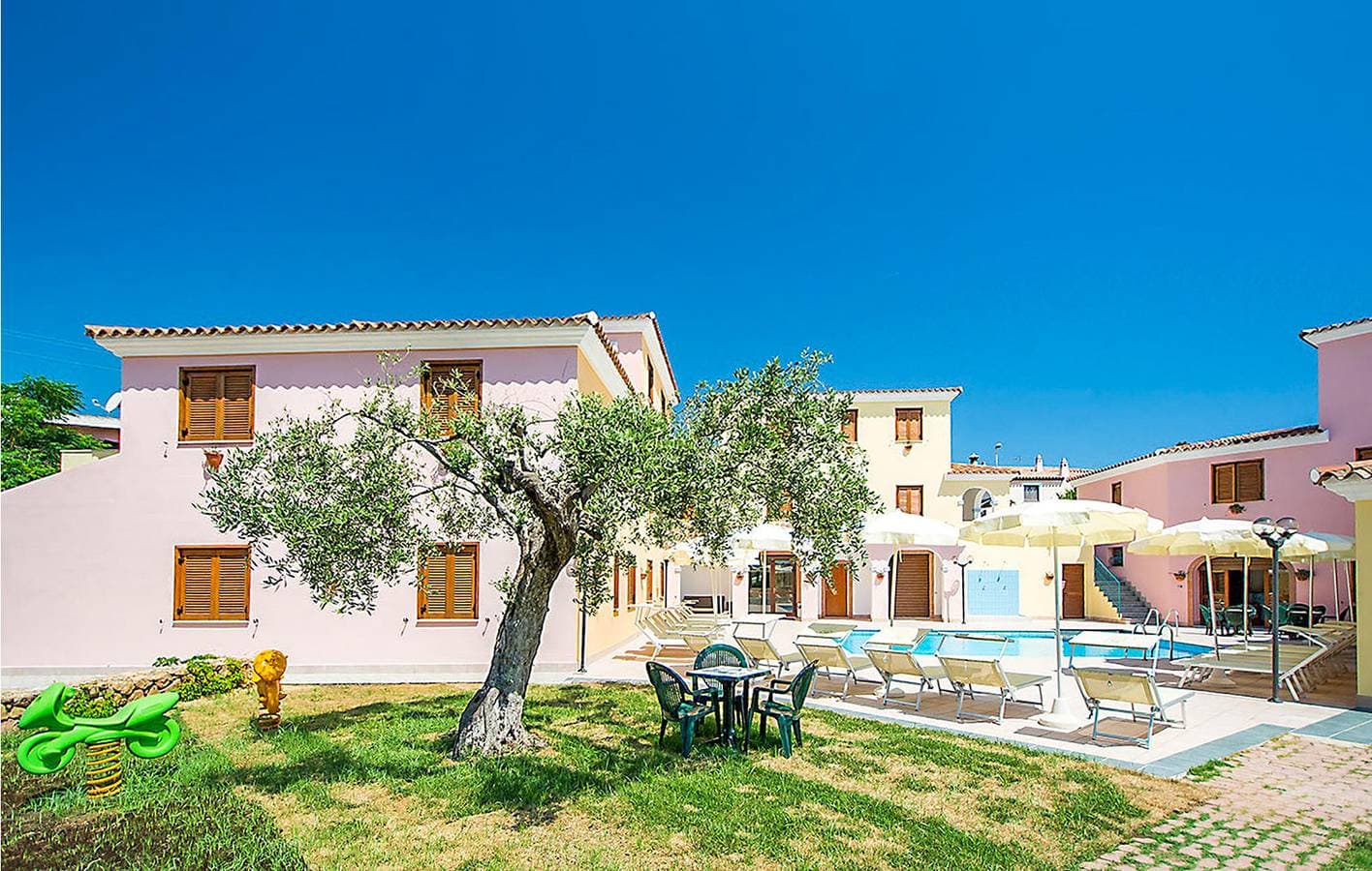 Oase am Pool mit Parkplatz und WiFi - 1,5 km zum Strand 1