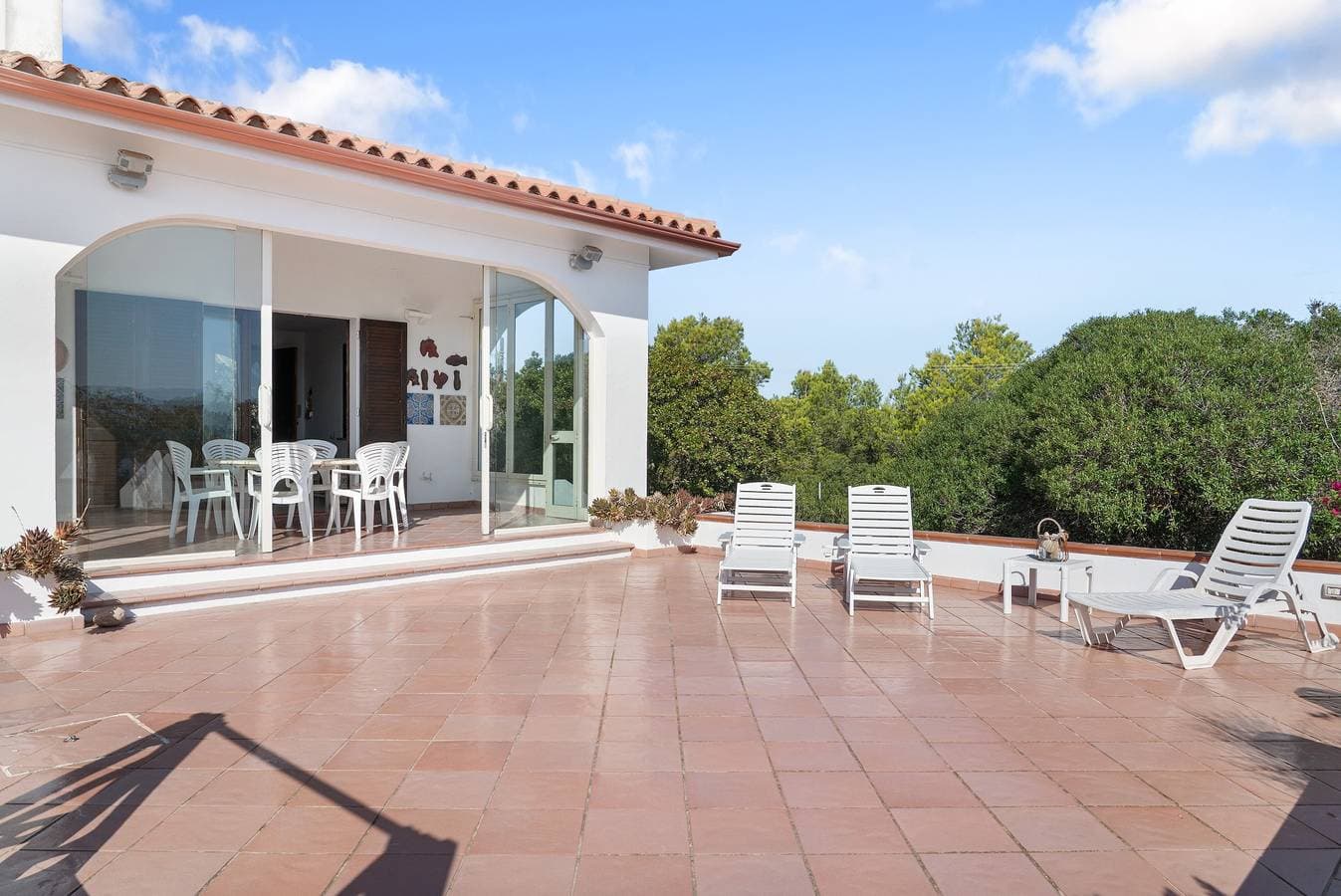 Foto 4 von 28: Ferienwohnung 'Carloforte' mit Meerblick, privater Terrasse und privatem Garten