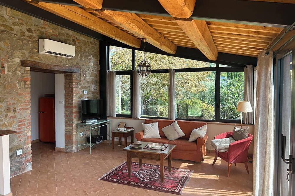 Foto 7 von 27: Leccino Honey Moon Haus mit Pool und Jacuzzi, AC, WIFI Bio-Küche Garten