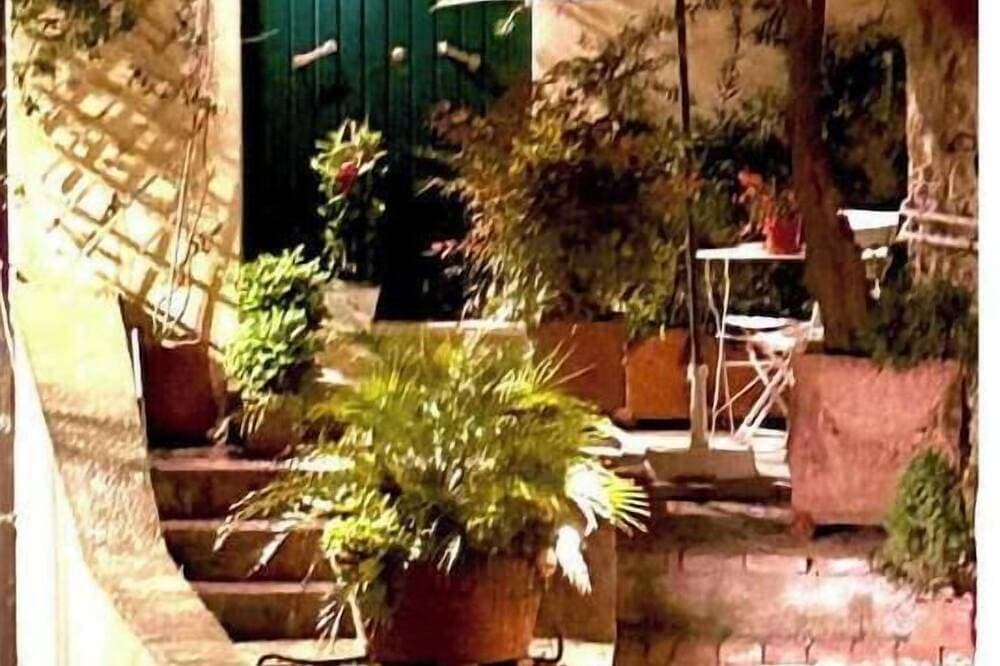 Foto 13 von 13: Riamori's Little Balcony: A Stylish Mini Home