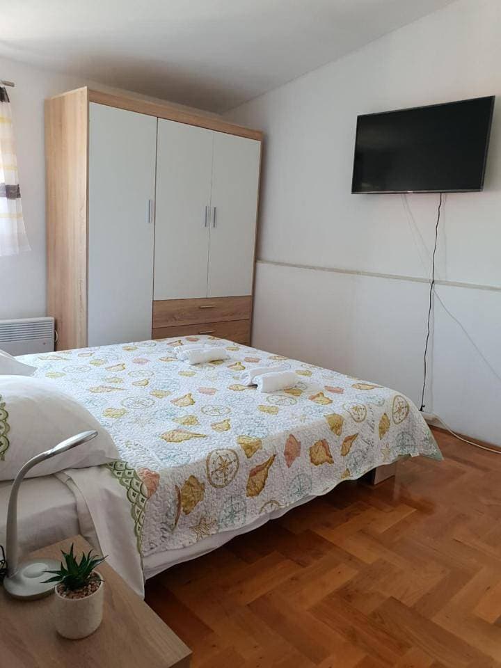 Foto 10 von 24: Two-Bedroom Apartment
