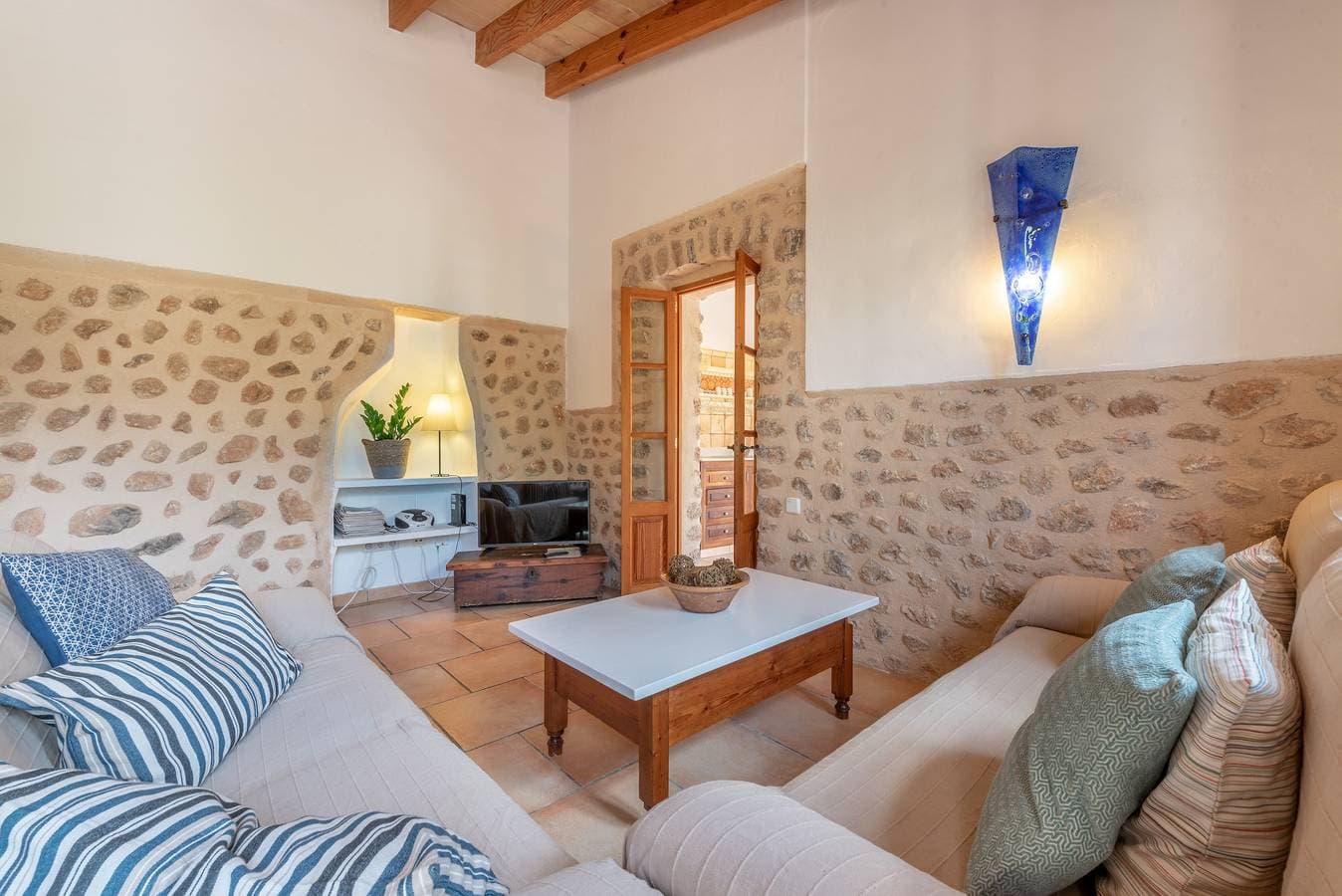 Foto 12 von 25: Landhaus mit romantischem Innenhof und Pool – Finca Ca'n Vaqueta