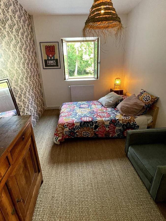 Foto 4 von 21: Six-Bedroom House