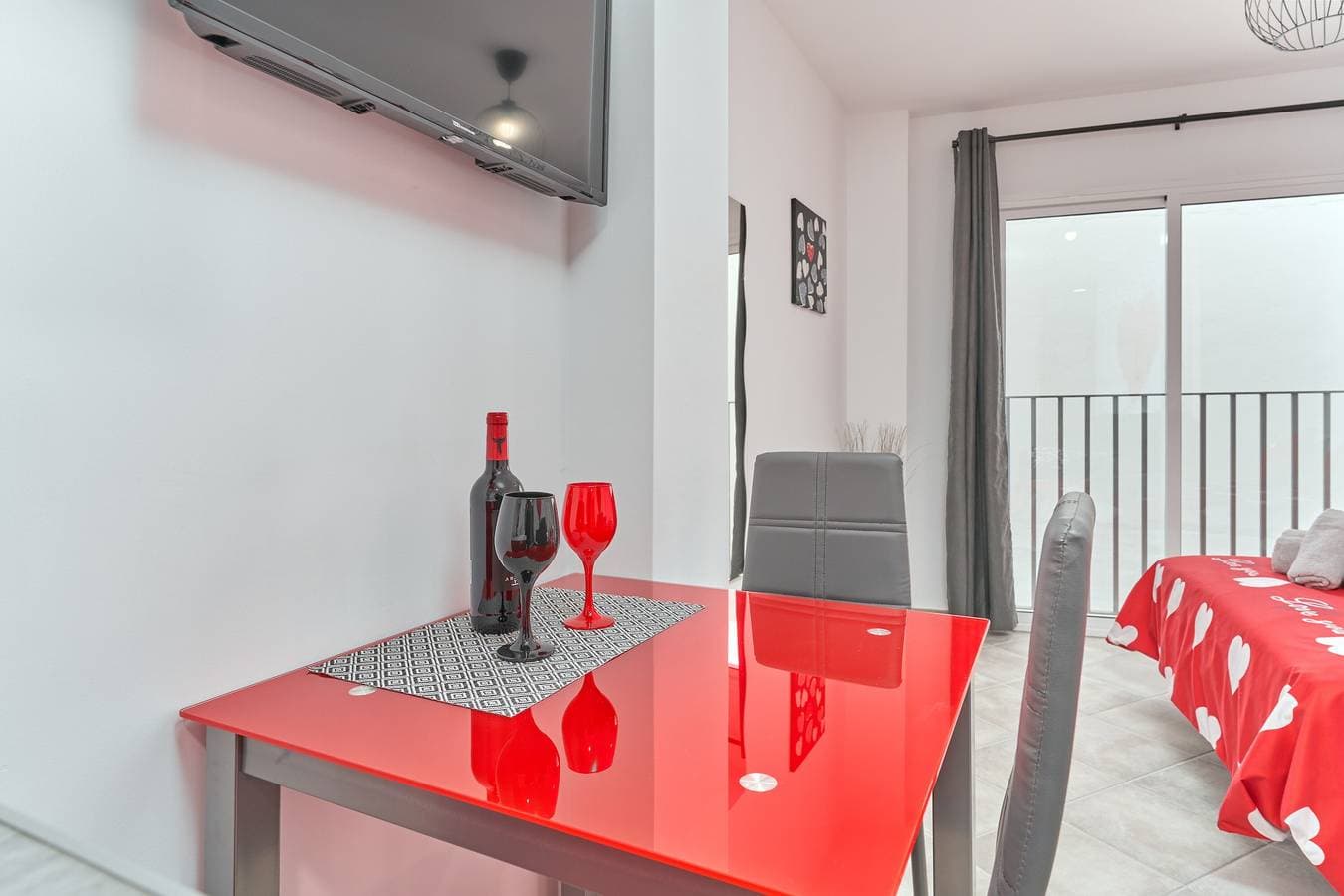 Foto 11 von 24: Einzimmerapartment "Nerja Boutique Beauty 204" mit Gemeinschaftspool und WLAN