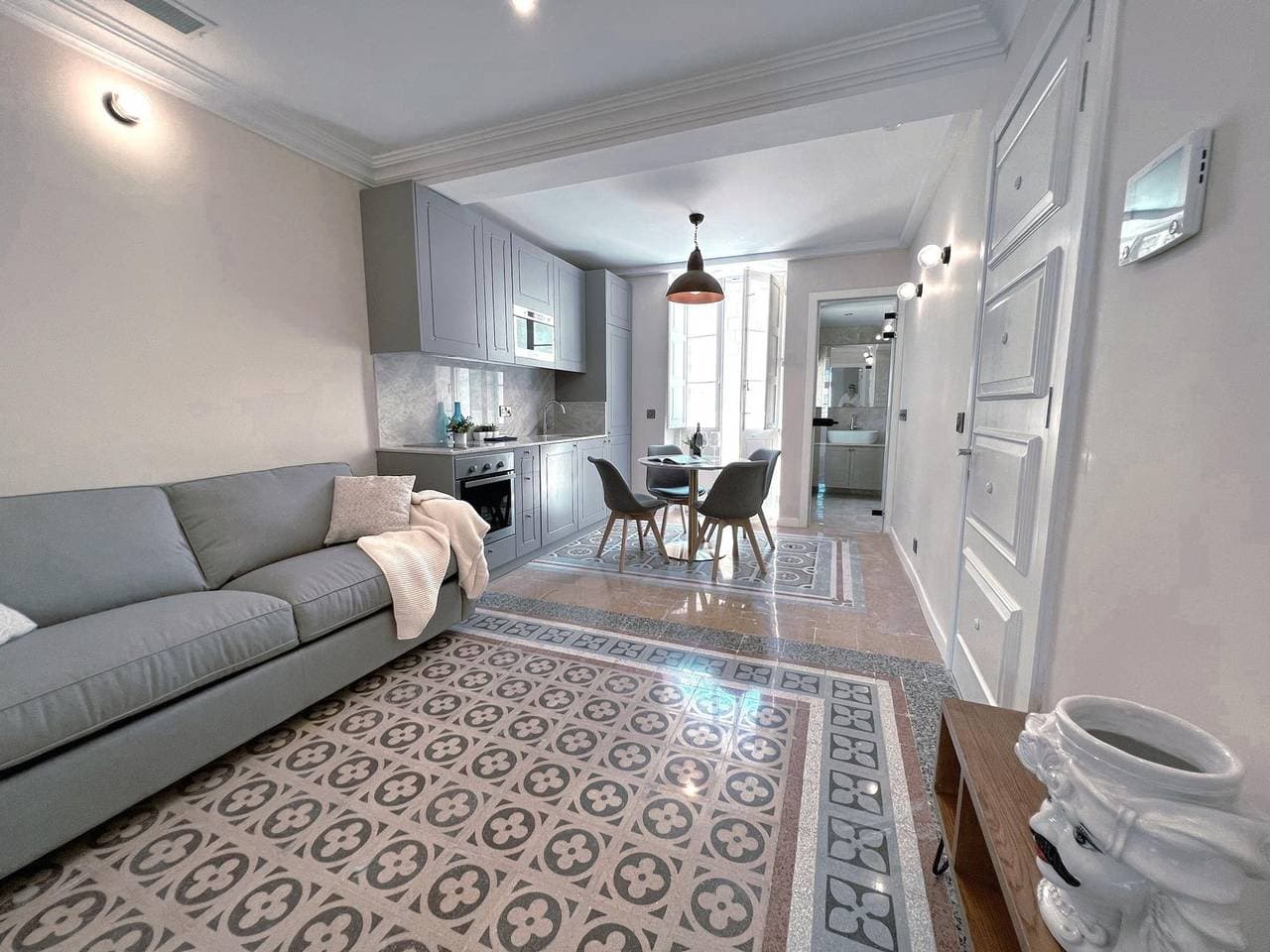 Foto 4 von 19: Ferienwohnung für 4 Personen mit Terrasse