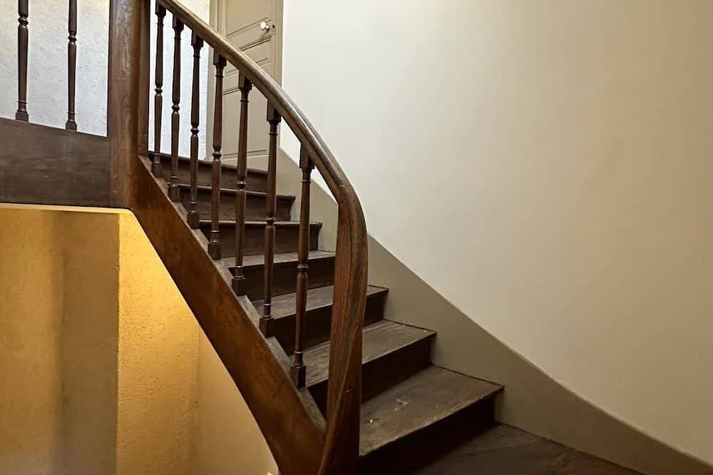 Foto 13 von 14: Studio-cosy et calme-Stadt-Ensuite mit Dusche