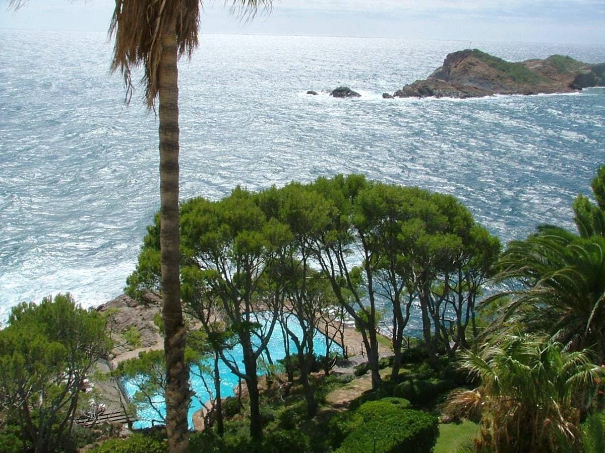 CapSaSal NavyBegur 1