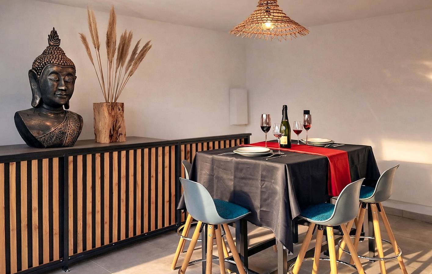 Foto 13 von 24: Charmante 300 m² große Wohnung mit Pool, WLAN und Garten in der Nähe des Stadtzentrums von Veaux
