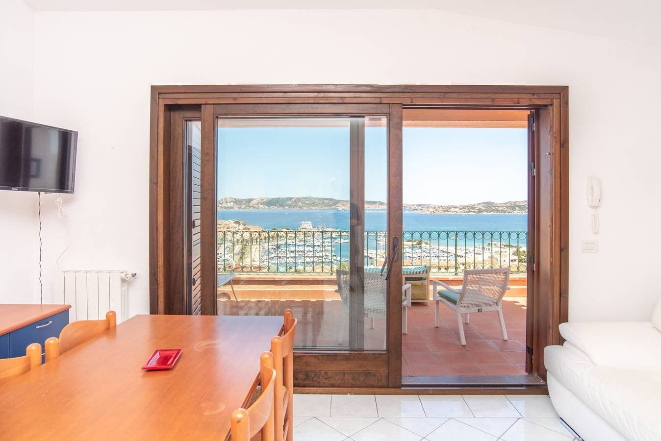 Foto 4 von 25: Ferienwohnung mit Panorama-Meerblick und Terrasse; Haustiere erlaubt