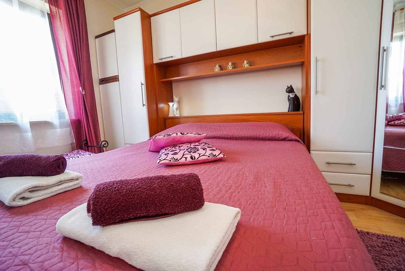 Foto 7 von 25: Ferienwohnung mit gemütlicher Loggia und Klimaanlage