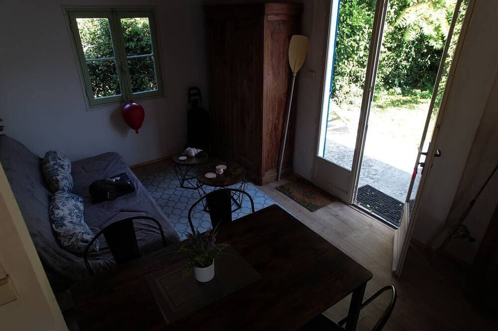Foto 3 von 6: Bungalow with small garden, near beach and shops