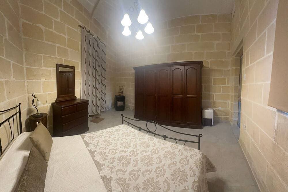 Foto 3 von 25: Charming 1-bedroom house with AC, WiFi in beautiful Birzebbugia