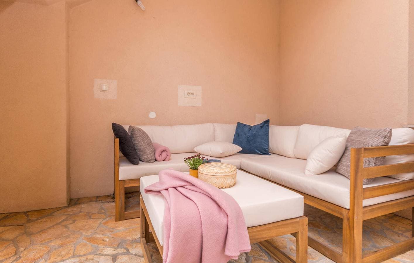 Foto 8 von 24: Gemütliche Ferienwohnung mit Pool, Terrasse und nur 1 km vom Strand entfernt