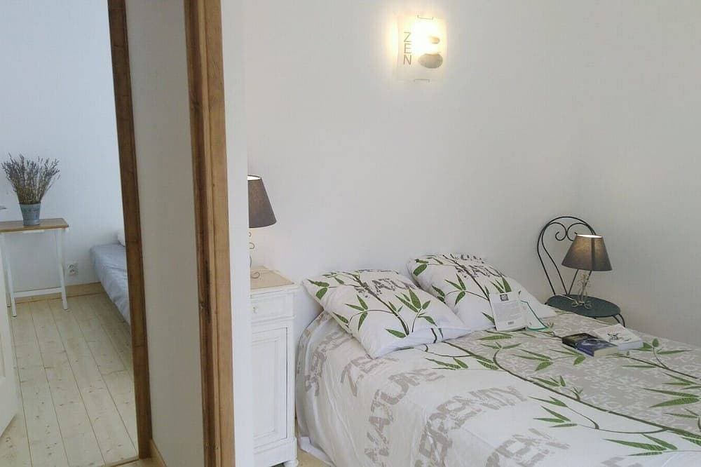 Foto 3 von 14: Lovely Mazet with shared, heated, secure swimming pool