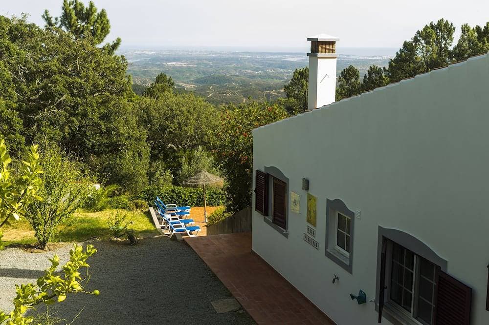 Schöne Villa mit Pool und herrlichem Blick auf die Küste. 1