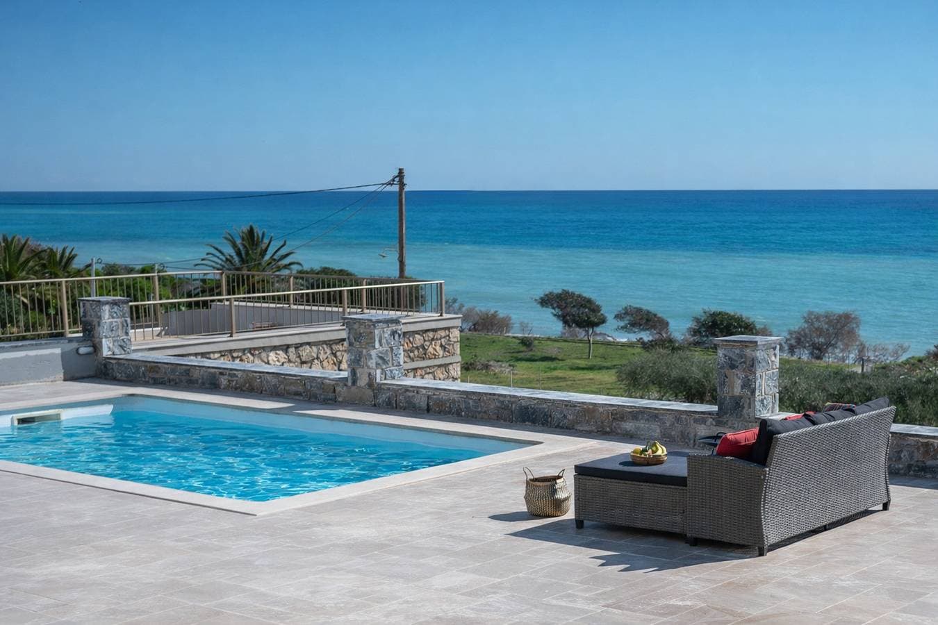 Foto 3 von 29: Kedros Villa 2, Beachfront 20m & Pool