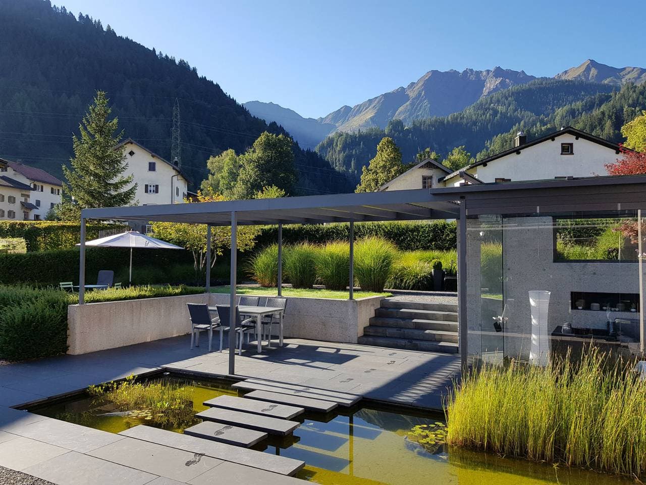 Foto 6 von 34: Ferienhaus Carrera mit Traumgarten, Valendas - 3.5 Zimmer Ferienhaus für max. 2 Pers.