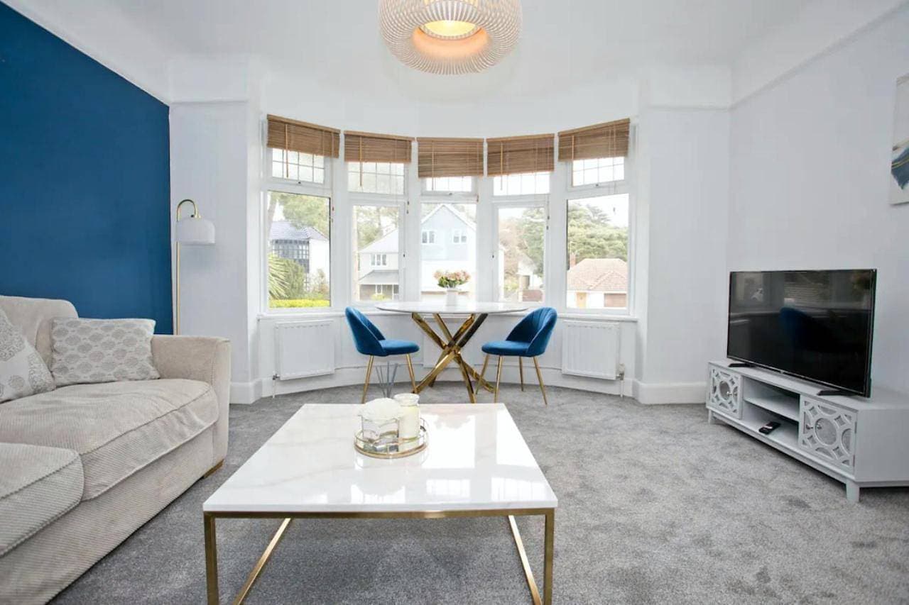 A Piece of Seaside Serenity on the Sandbanks Peninsula 1