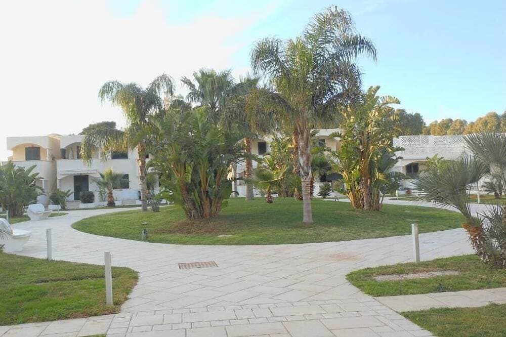 Foto 11 von 18: Cozy solution in residence ideal for children, very close to the sea.