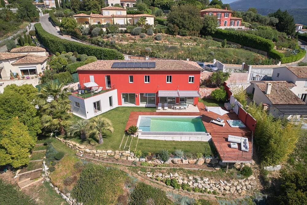 Foto 12 von 23: SunlightProperties: Splendid: Villa, 4 Bedroom/ 3 bath, jacuzzi, heated pool