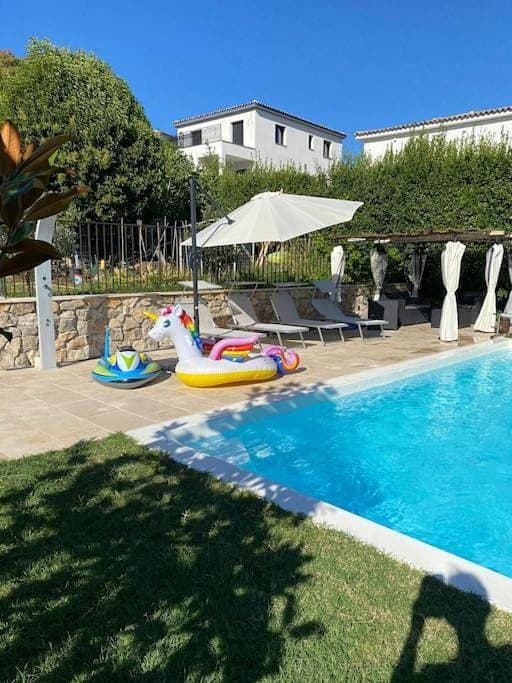 jolie appartement avec piscine 1
