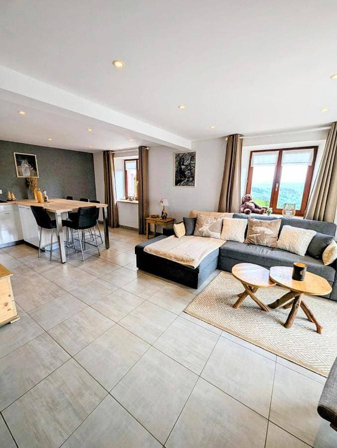 Foto 2 von 48: Three-Bedroom House