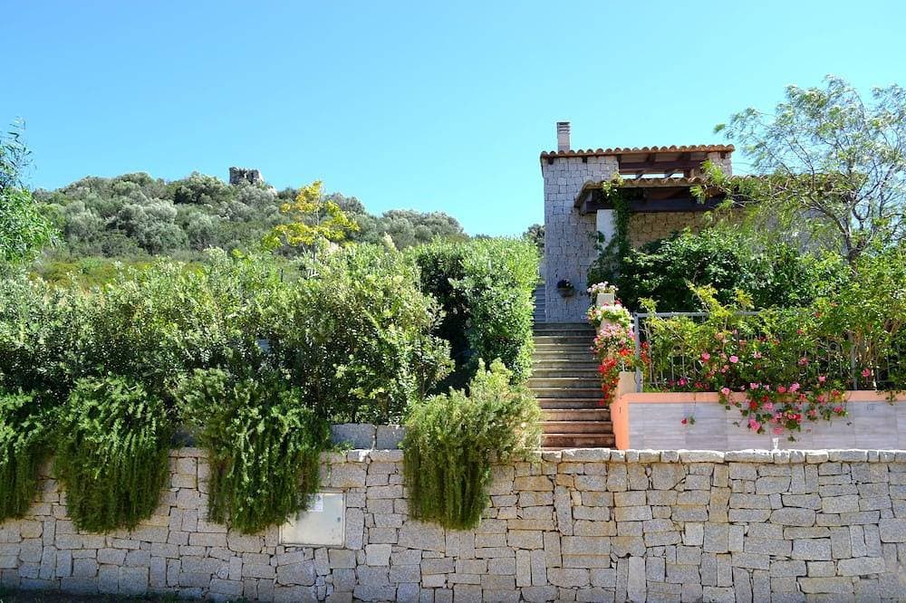 Villa in der Nähe des Strandes von Cala Sinzias - Castiadas 1
