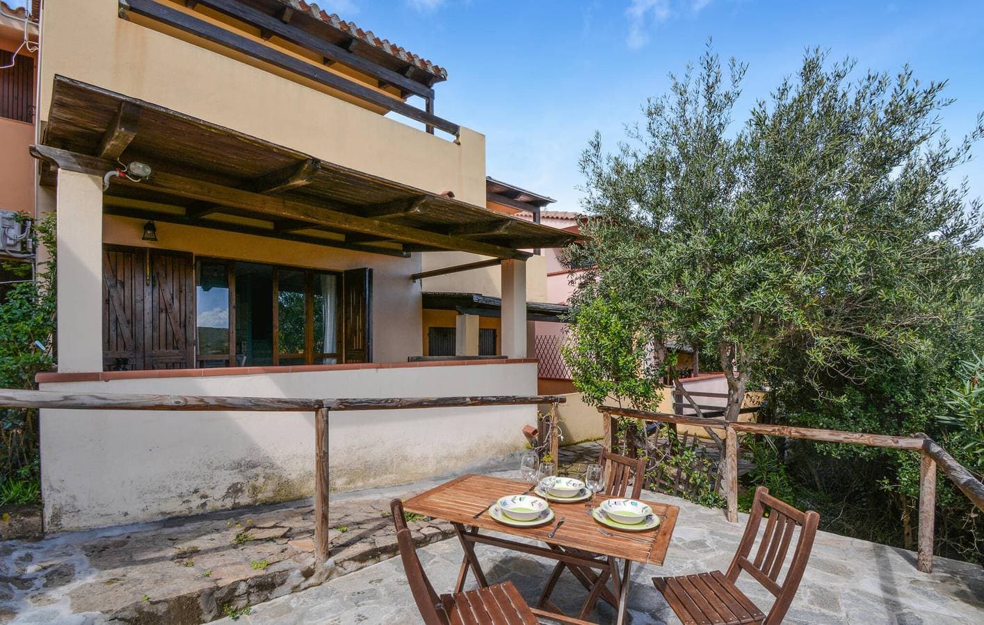 Gemütliches Apartment mit Klimaanlage, Parkplatz & WiFi 800m vom Strand entfernt 1