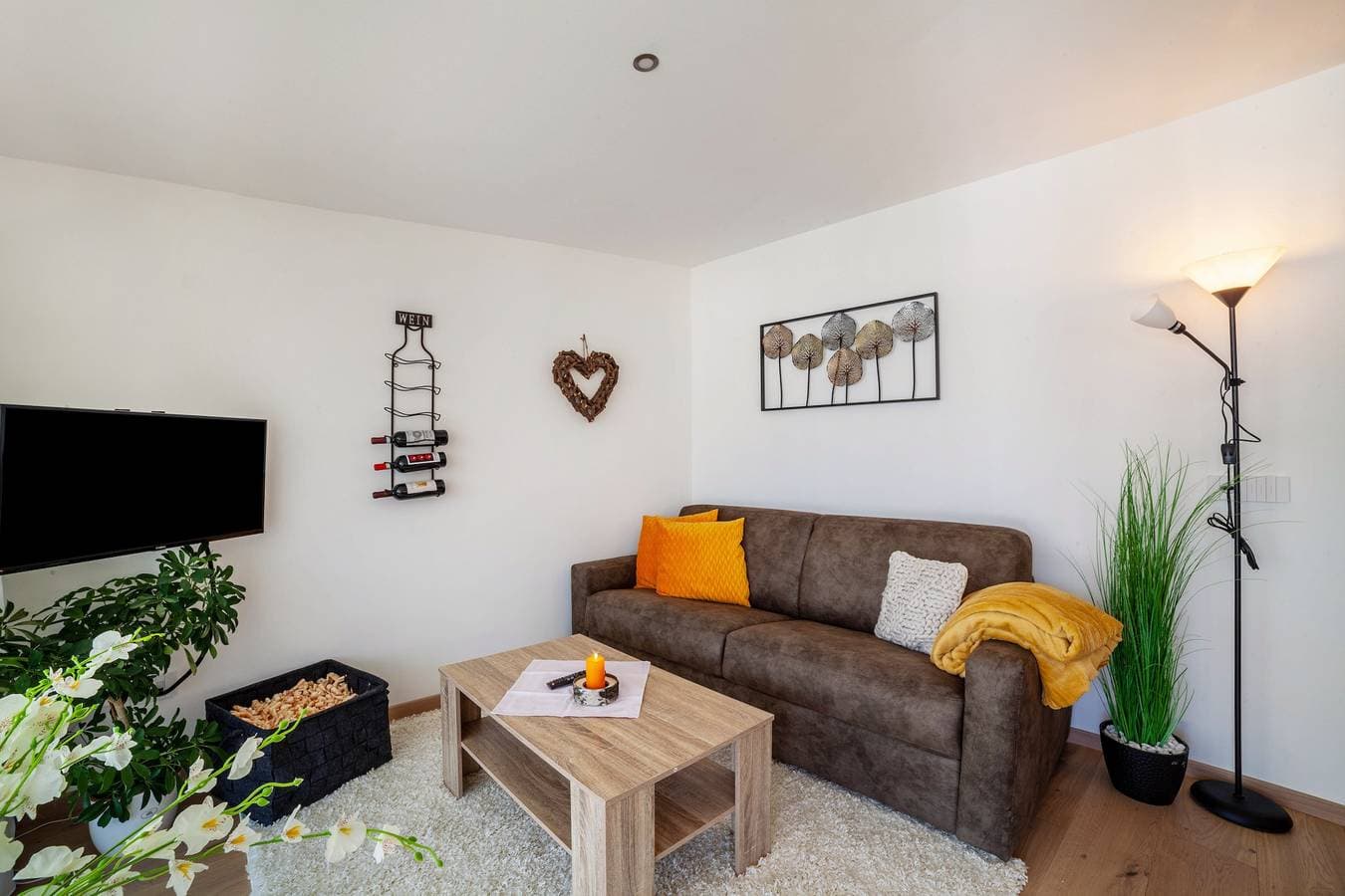 Foto 6 von 27: Ferienwohnung 'Adler Living Attika Wohnung' mit Bergblick, Terrasse & WLAN