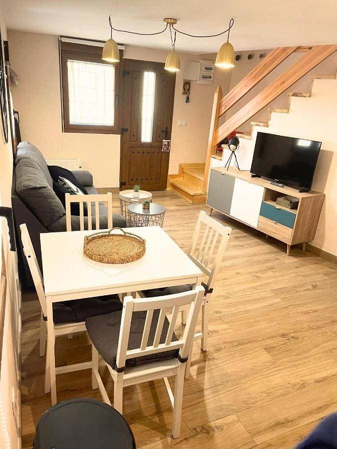 Foto 2 von 20: Two-Bedroom Chalet