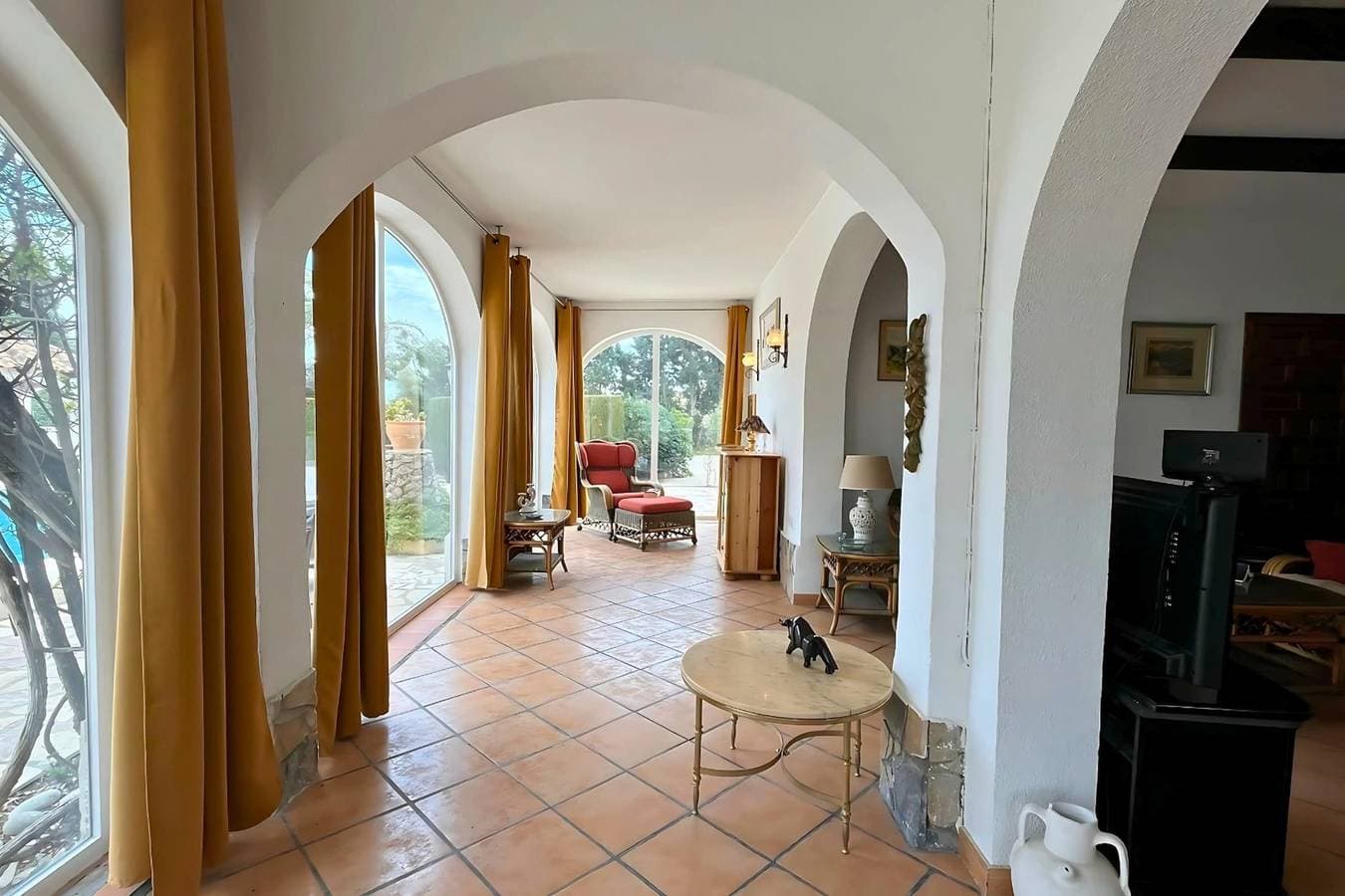 Foto 4 von 79: Villa für 6 Personen mit Terrasse