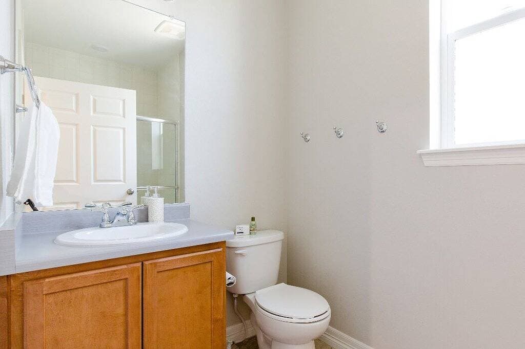 Foto 10 von 40: Neues Haus mit drei Schlafzimmern, 2 Badezimmer, Küche und Esszimmer.