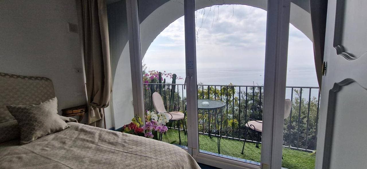 Foto 9 von 11: Superior Double Room with Balcony and Partial Sea View