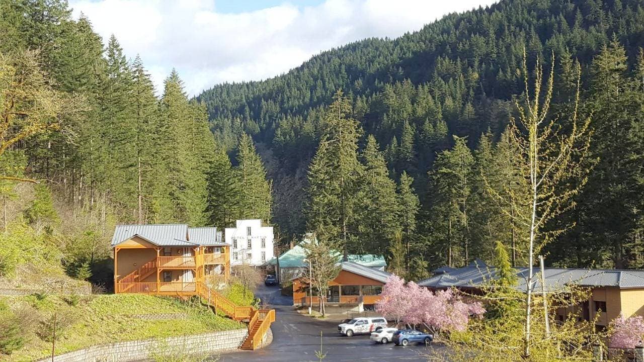 Foto 3 von 76: Carson Hot Springs Resort & Spa