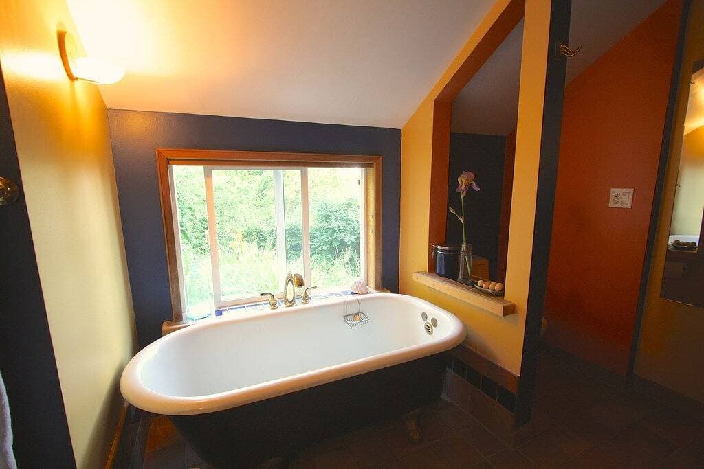 Foto 3 von 20: Waterfront Vashon Home mit herrlichem Blick
