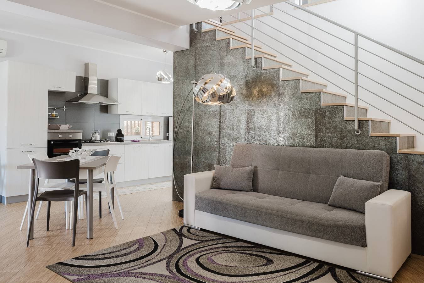 Foto 6 von 28: Villa 'Baronehome' mit Bergblick, privatem Garten und Klimaanlage