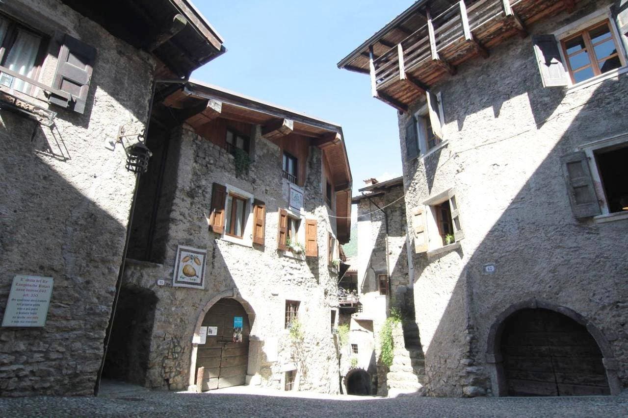 La Piazzetta di Canale B&B 1