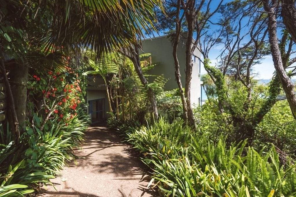 Foto 2 von 10: Palm Beach Lodge - Manuka