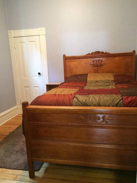 Foto 7 von 10: Genießen Sie Downtown Marquette Living!