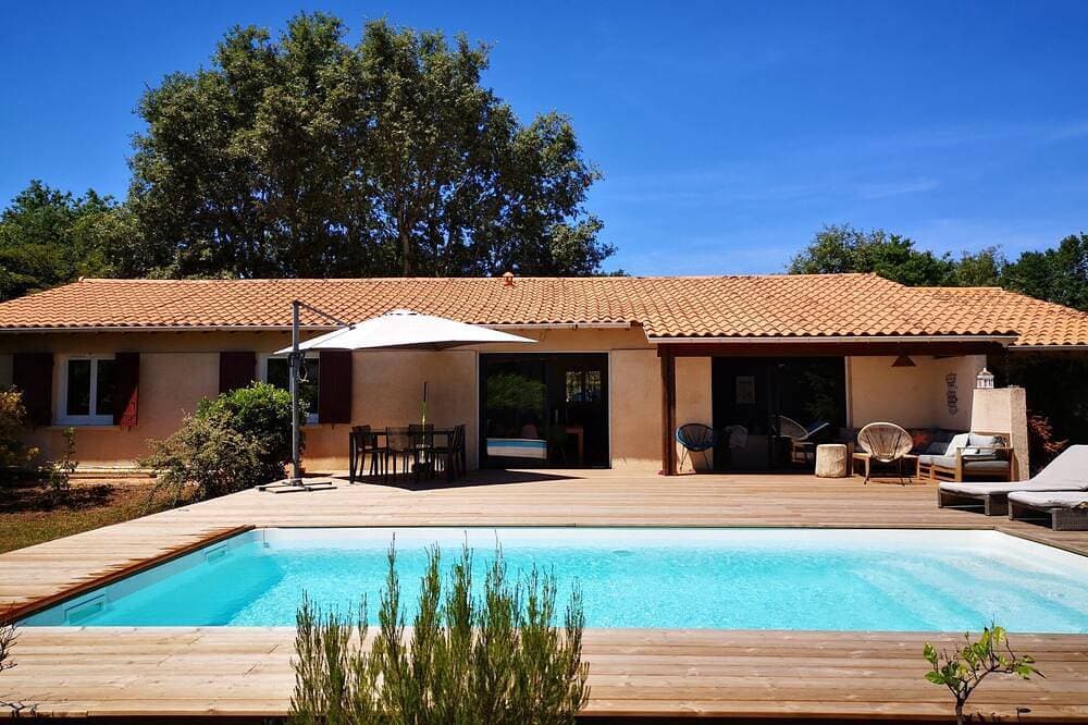 Villa in a small haven of peace 1