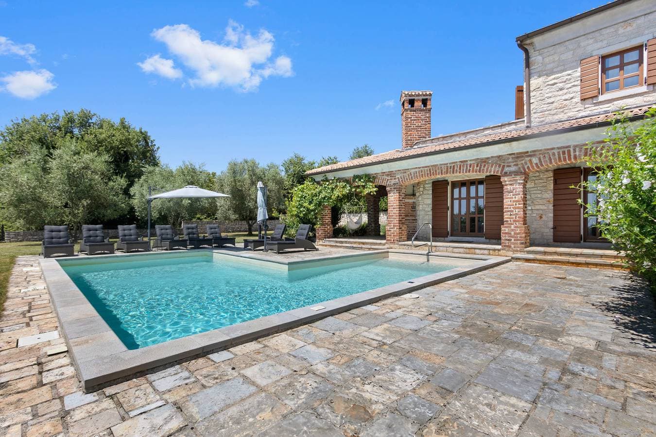 Foto 9 von 47: Luxury Villa Leoleni with heated pool