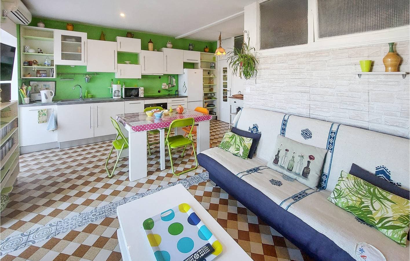 Foto 3 von 14: Gemütliches Appartement: TV, Küche, Internet, Grill | 1,5km von Saint-Étienne