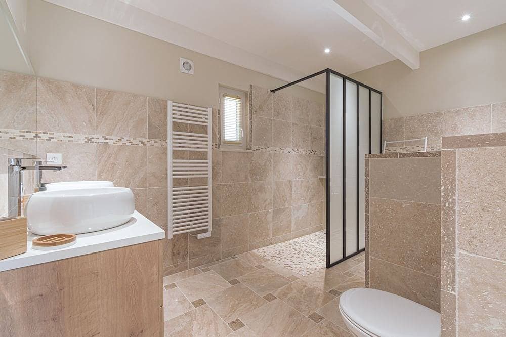 Foto 10 von 30: Mas Provencal auf dem Land mit privatem Pool in Visan Haut-Vaucluse eingezäunt